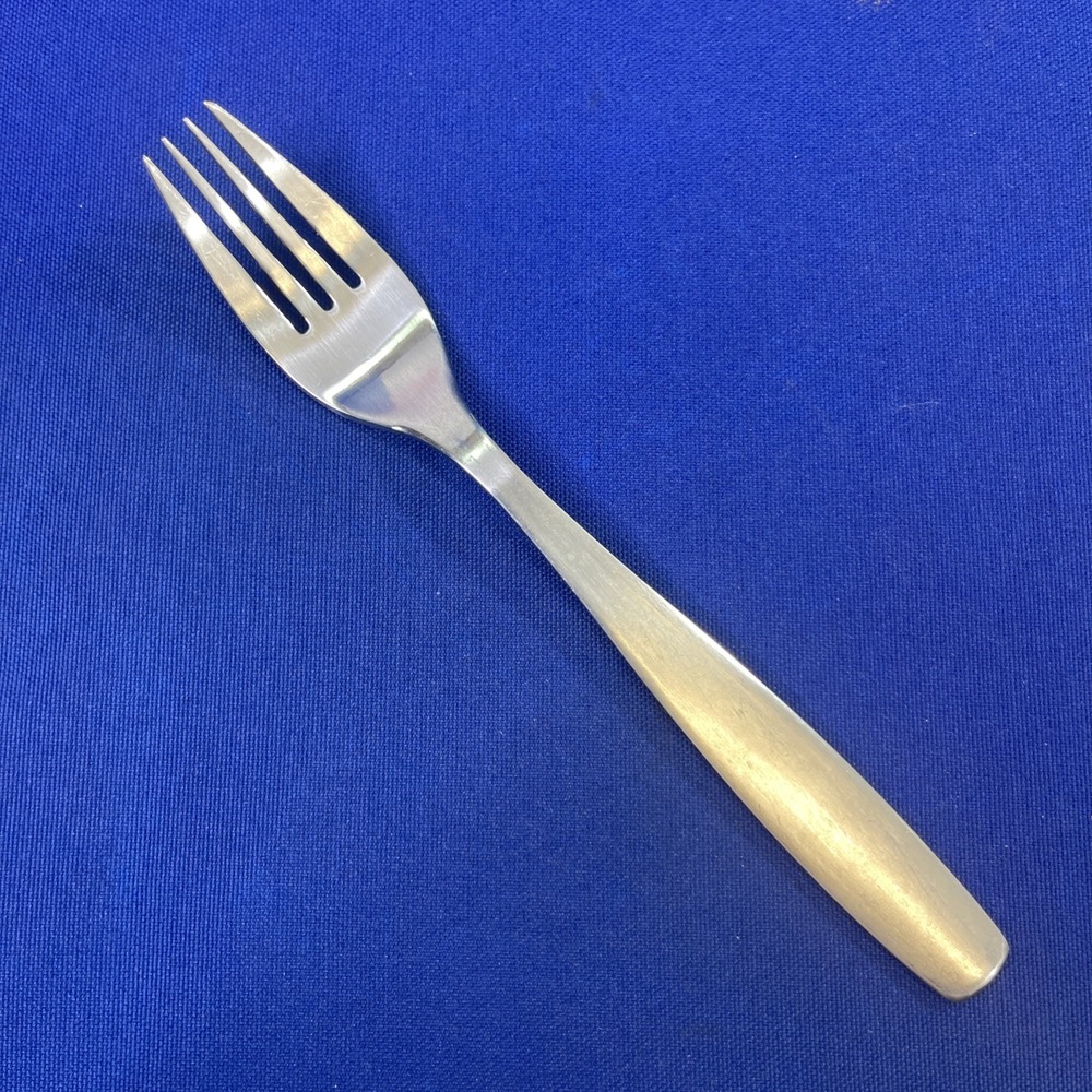 Gourmet Settings Cruise GS 18/10  Stainless Flatware 7-3/4" Dinner Fork Silver